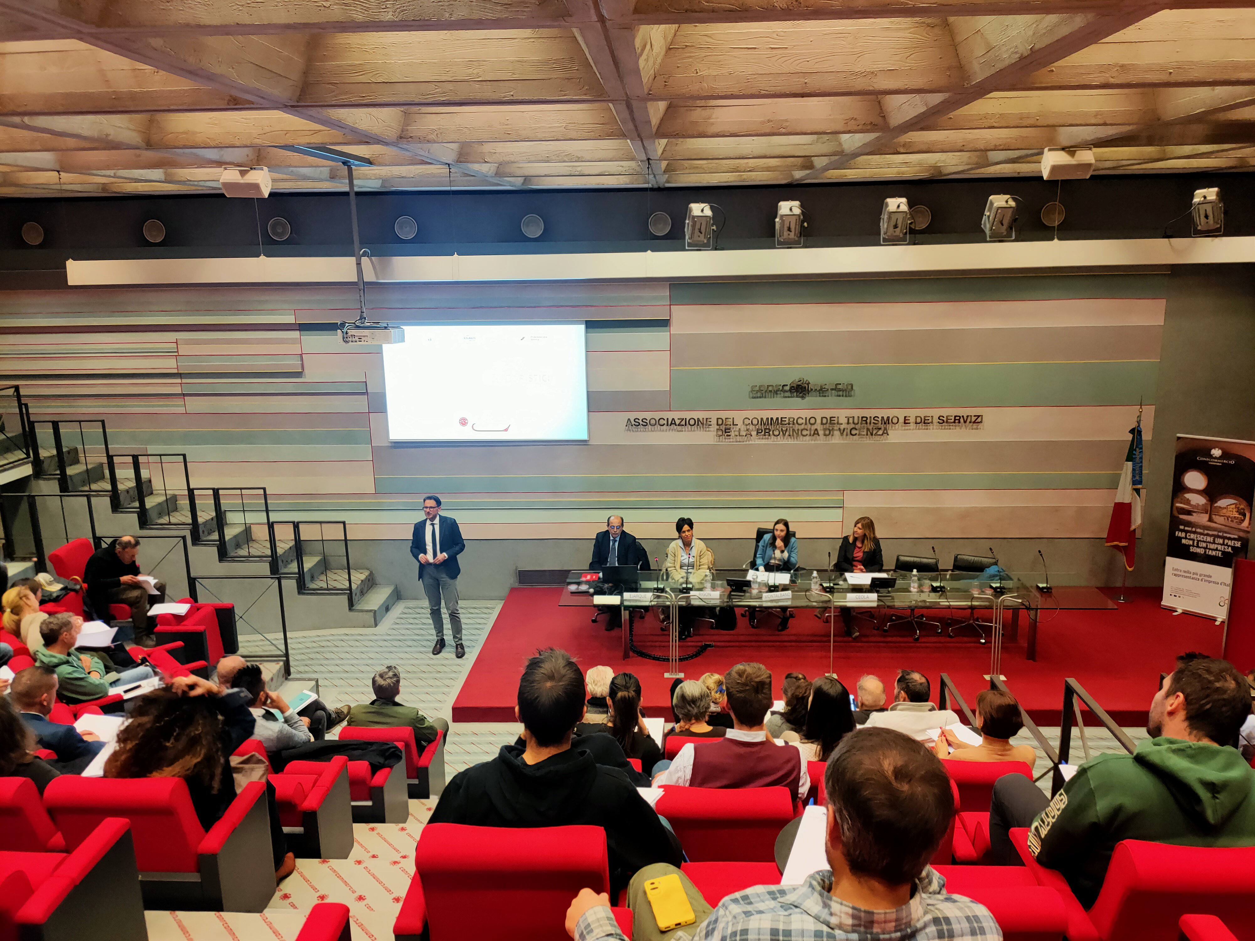 Consulta Turismo del Territorio (C.T.T.) CTT_Vicenza_10.11.2025_6135_1.jpg (Art. corrente, Pag. 1, Foto generica)